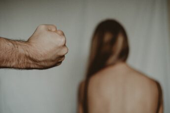 Bałam się odejść od męża, ale jeszcze bardziej bałam się z nim został