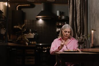 Mój mąż został inwalidą, ale ja nie zamierzam poświęcać dla niego życia i się nim opiekować. Dzieci tego nie rozumieją i obraziły się na mnie!
