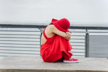 Dopuściłam się zdrady na moich bliskich, czego bardzo żałuję. Boję się jednak, że tego nie da się już zmienić