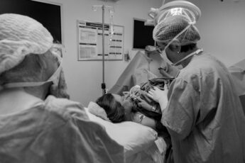 Kiedy zadzwoniono do mnie i powiedziano, że żona miała wypadek, natychmiast pojechałem do szpitala. Na miejscu był z nią już inny mężczyzna, jak się później okazało, bardzo jej bliski