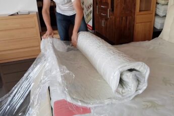 Genowefa była oburzona tym, że synowa kazała jej spać na materacu w kuchni